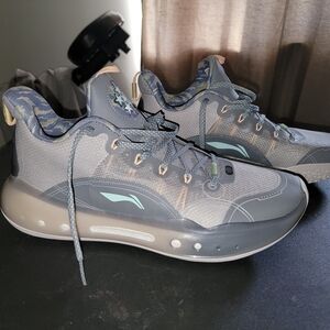 Li Ning Yushuai 14 Low Jimmy Butler Veterans Day Men's sz 13